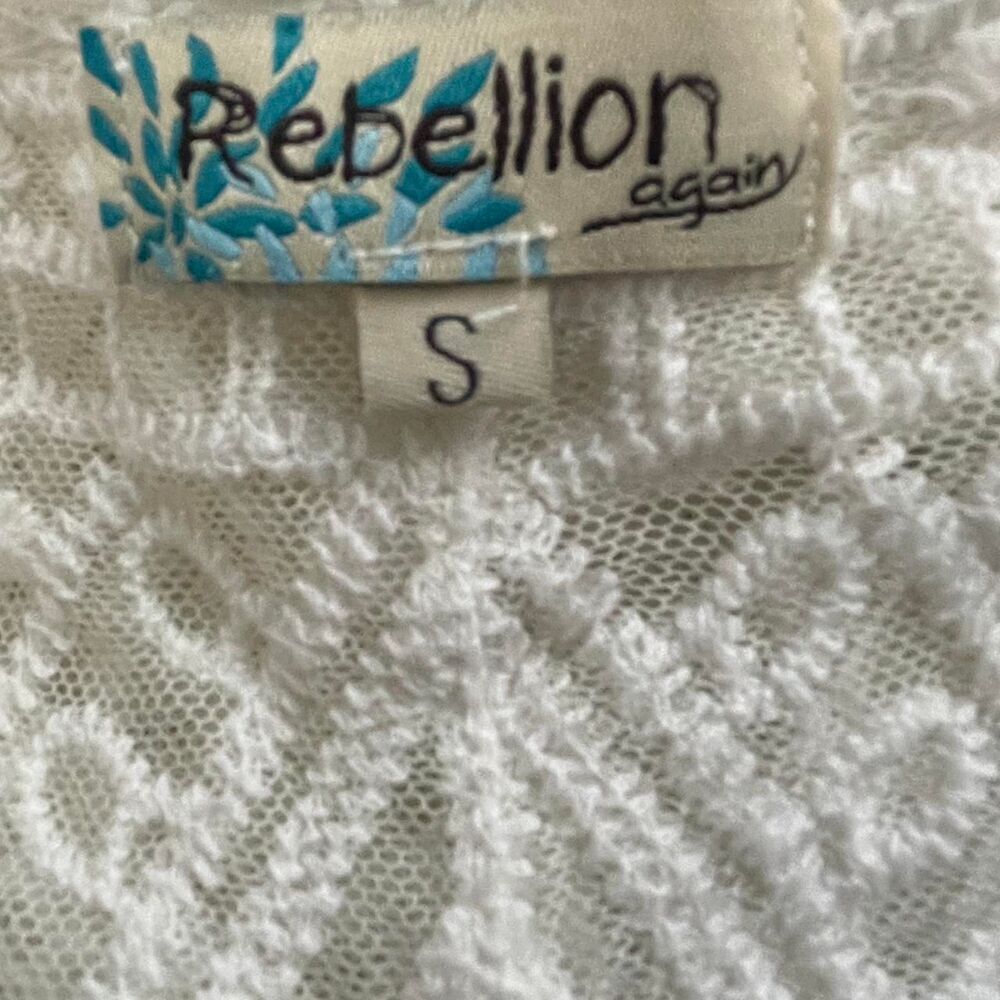 Rebellious-fashion Women's White and Cream Top - Picture 5 of 6
